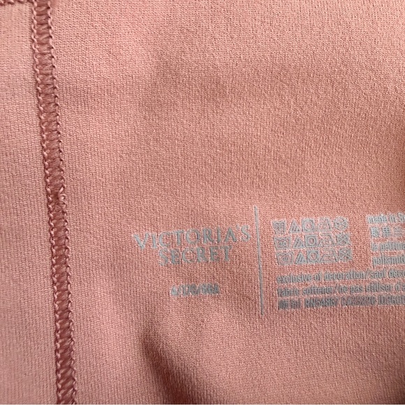 🍑 VS Peach Pink Incredible Studio High Rise Legging - Picture 8 of 12